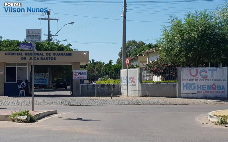 1 79 O grupo solidário "Construtores da Alegria" leva alegria às escolas do município de Igaporã