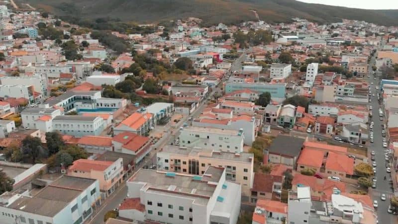 Foto panorC3A2mica de CaetitC3A9 Família é feita refém e tem cerca de R$ 40 mil reais roubados em Caetité