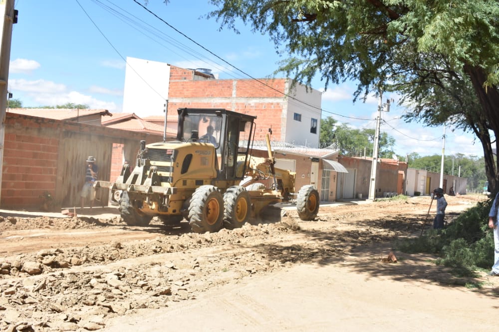 CE 1 Prefeitura de Guanambi dá início a obras de pavimentação asfáltica no núcleo de Ceraíma