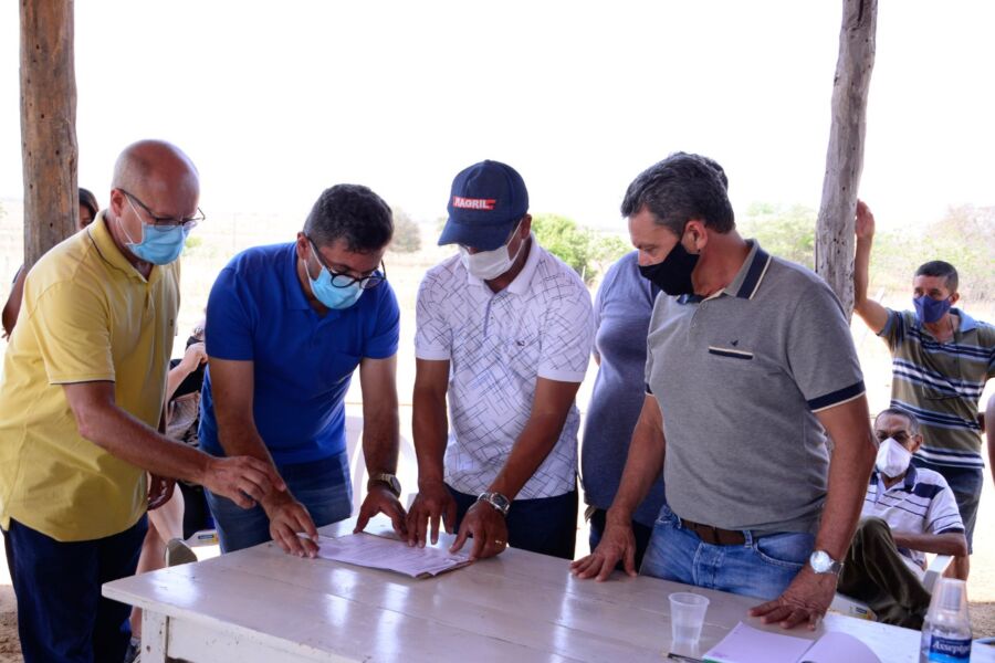 CHARLES (7) CHARLES (7)