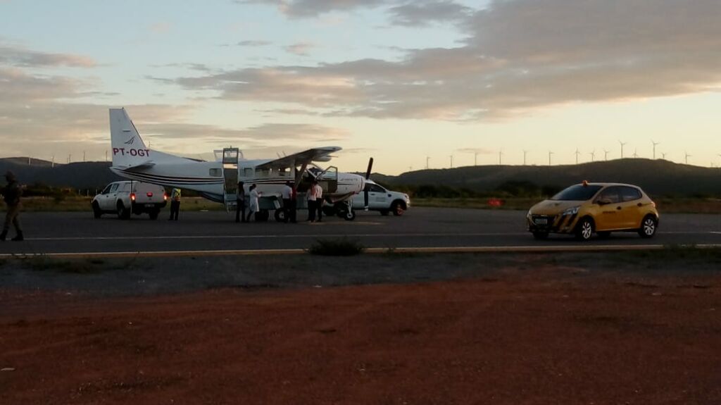 WhatsApp Image 2021 01 19 at 06.41.05 Avião com primeiras doses da vacina contra a Covid-19 chega em Guanambi