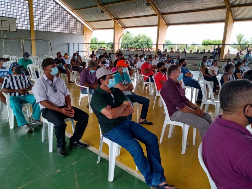 ESTREITO 1 1 Prefeito de Urandi participa de encontro com produtores do Projeto Estreito