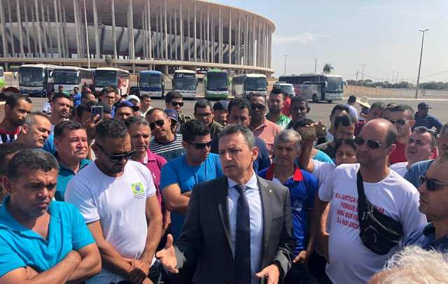 1 55 Deputado Charles Fernandes recebe em Brasília representantes dos transportes alternativos de Guanambi