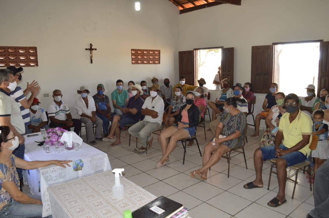 128411113320200308 Prefeito de Guanambi ouve e atende demandas da zona rural