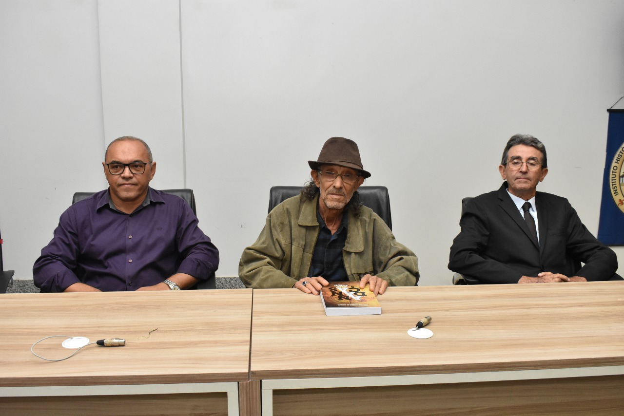 9 3 Prefeito de Guanambi inaugura Hospital de Campanha