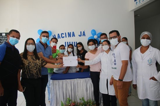 WhatsApp Image 2021 01 19 at 11.28.00 Iuiu recebe primeiro lote de vacinas contra a Covid-19; primeira dose já foi aplicada