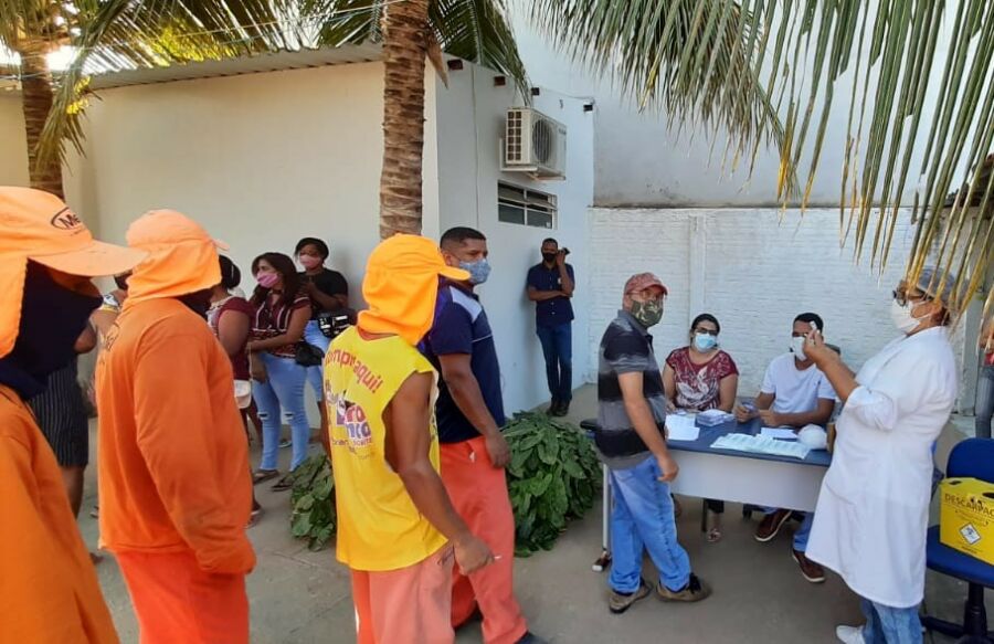 WhatsApp Image 2021 05 31 at 16.51.48 Trabalhadores da limpeza, do aeroporto e detentos recebem vacina contra a Covid-19 em Guanambi