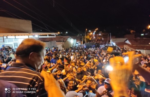 dez ing Prefeitura de Malhada inaugura pavimentação de várias ruas no bairro BNH em Julião