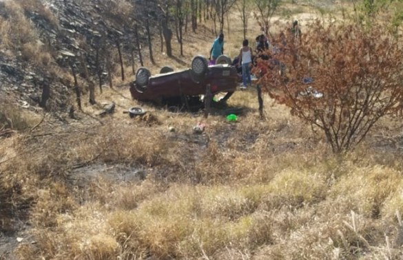 sfgh Casal de idosos e a filha sofrem grave acidente na BR-030 em Malhada