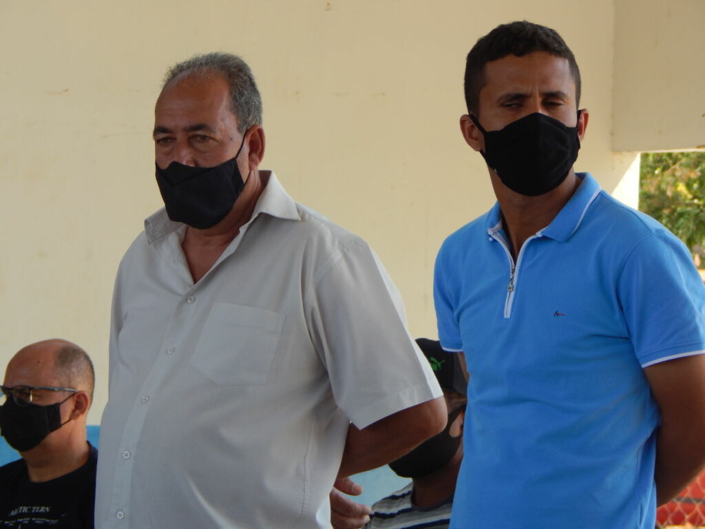 DSCN5409 Prefeito de Serra do Ramalho se reúne com representantes das Associações Agrícolas