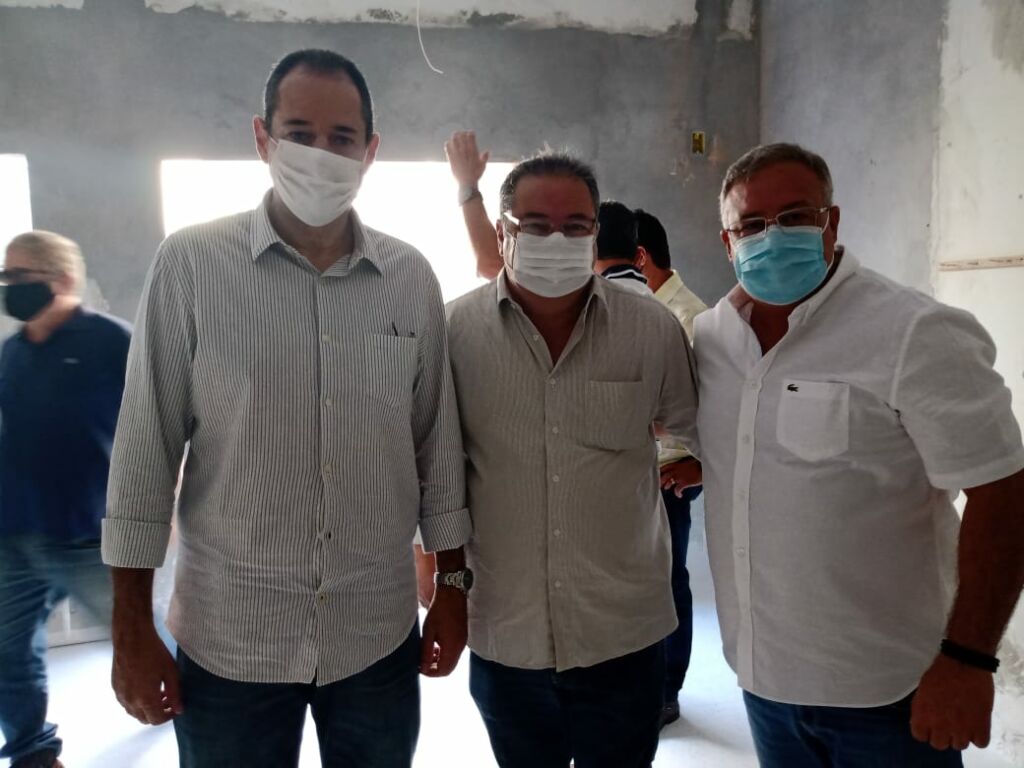 WhatsApp Image 2021 06 21 at 06.36.01 1 Deputado Luiz Augusto participa de entrega de praça em Tanque Novo