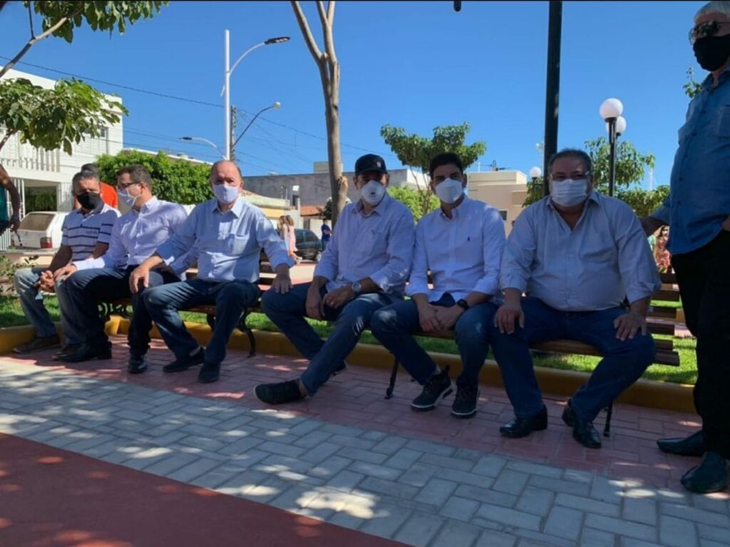 WhatsApp Image 2021 06 21 at 13.29.56 Deputado Luiz Augusto participa de entrega de praça em Tanque Novo