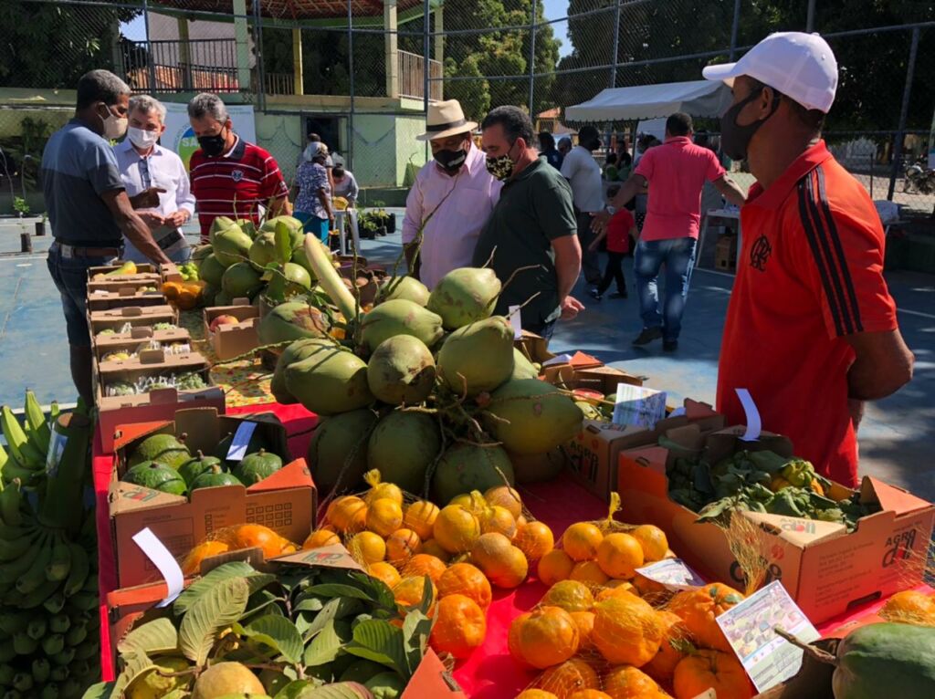 FEIRA DA AGRICULTURA 1 Feira da Agricultura Familiar tem apoio da Prefeitura em Sebastião Laranjeiras