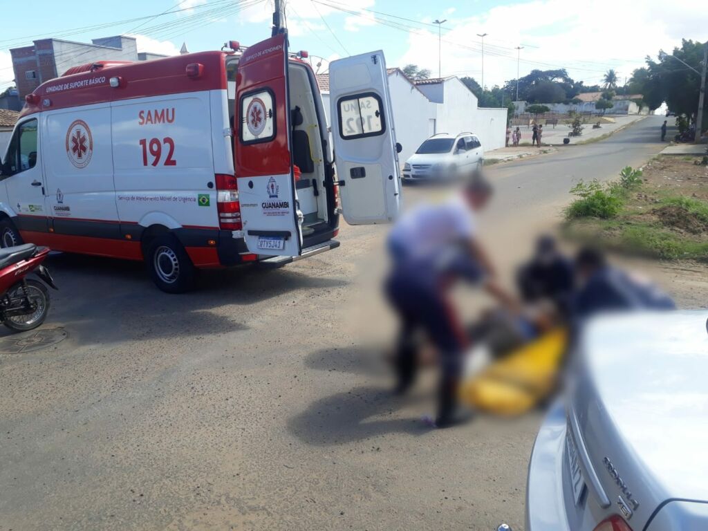 acidente gbi Acidente entre carro e moto deixa uma pessoa ferida em Guanambi