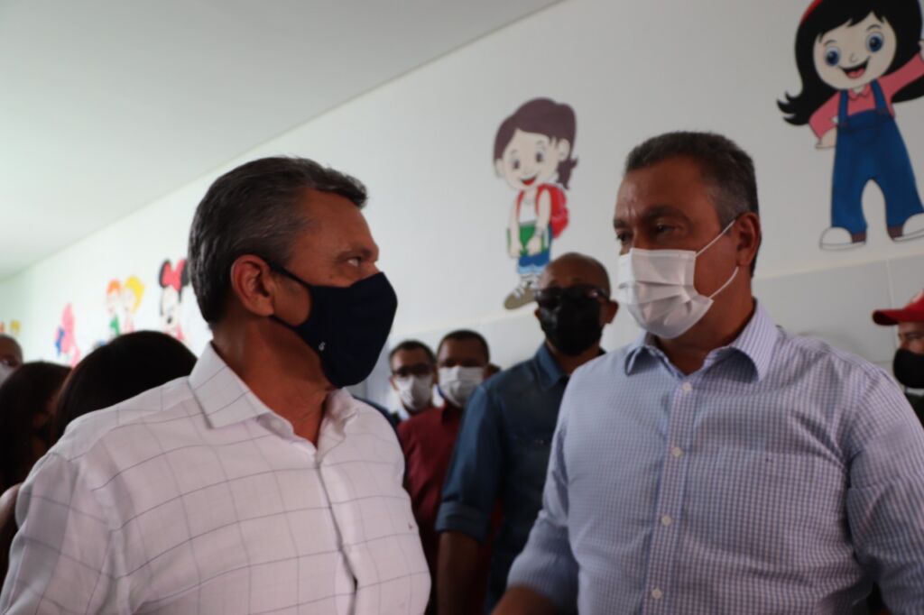 AGENDA IUIU 6 Deputado Charles Fernandes destaca importância da pavimentação asfáltica de trecho da BA-160 em Iuiu