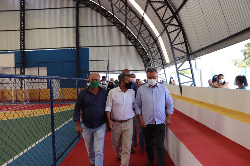 AGENDA IUIU 7 Deputado Charles Fernandes destaca importância da pavimentação asfáltica de trecho da BA-160 em Iuiu