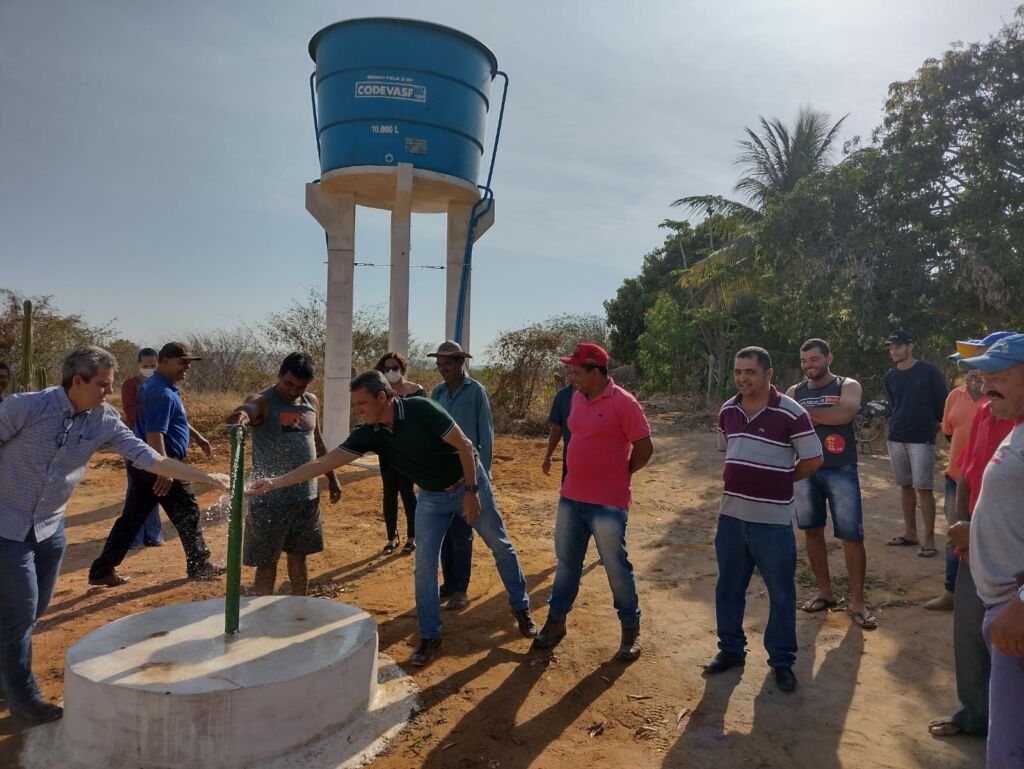 AGENDA SEBASTIAO LARANJEIRAS 3 Deputado Charles Fernandes em parceria com o Prefeito Dr. Pedro, entrega poços artesianos em Sebastião Laranjeiras