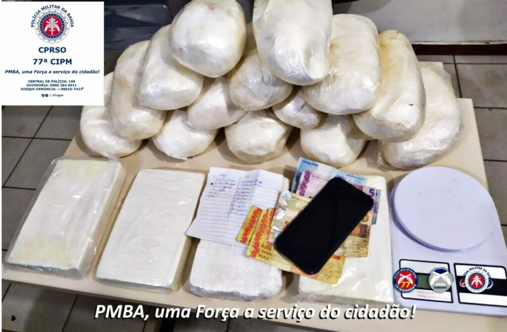 WhatsApp Image 2021 10 09 at 13.38.32 Após alerta do Cicom, PM captura mulher com 18 kg de cocaína em Vitória da Conquista