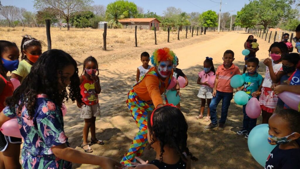 250751620 1534451563570803 983438961196785724 n Prefeitura de Serra do Ramalho realiza entrega de brinquedos para as crianças do município