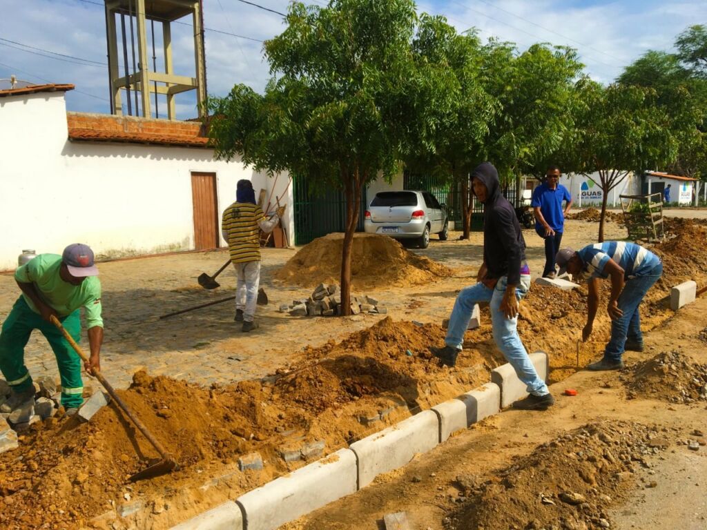 257753298 1553336568348969 2984040453033939701 n Obras de recuperação do trevo na Agrovila 10 em Serra do Ramalho tem inicio