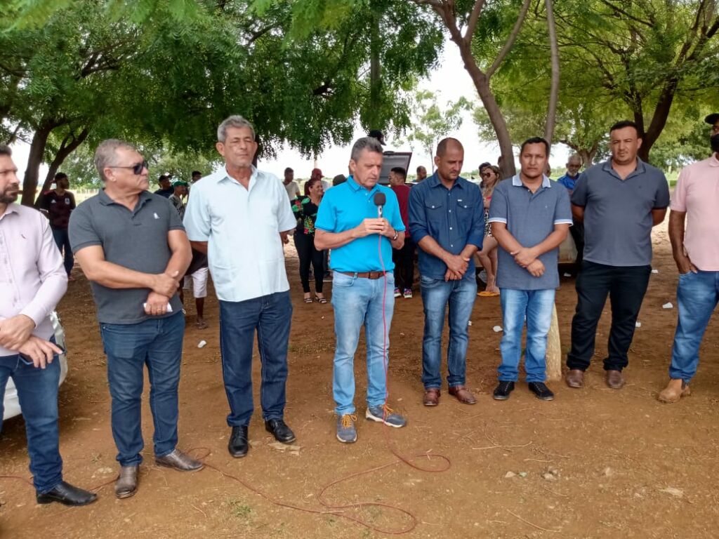 FEIRA DA MATA 3 Deputado Charles Fernandes entrega três tratores agrícolas para Feira da Mata e cumpre agenda em Cocos