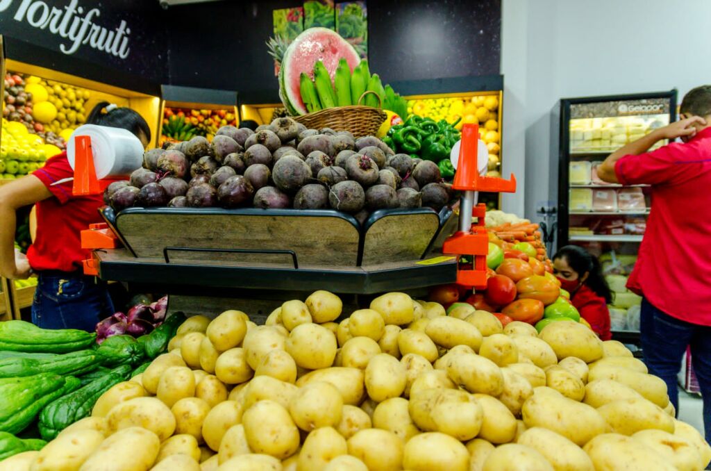 IMG 20211128 WA0088 Reinauguração do Supermercado O Castro em Guanambi