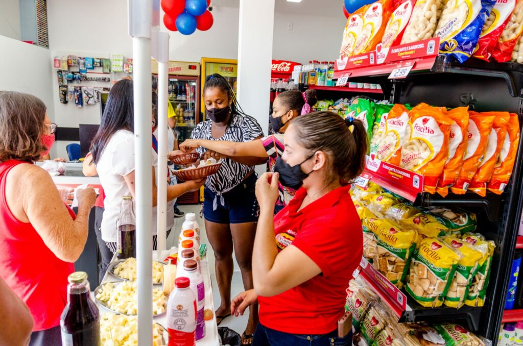 IMG 20211128 WA0116 Reinauguração do Supermercado O Castro em Guanambi