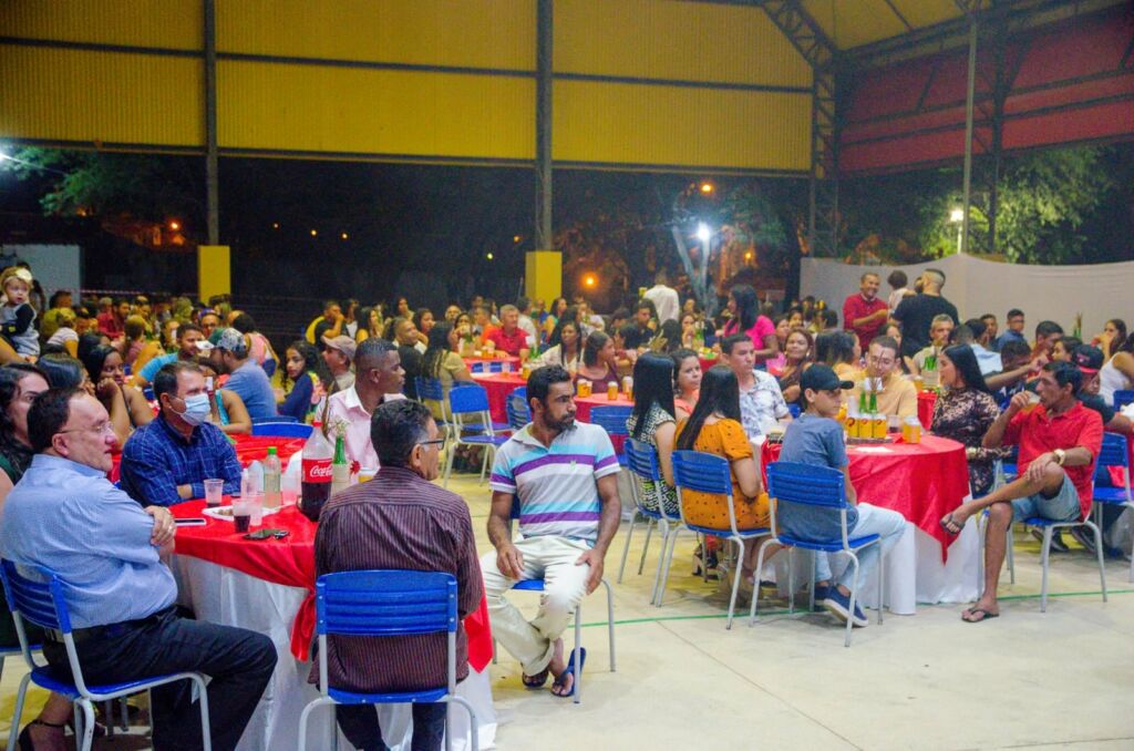 268456528 1305434523201741 5229478110333685227 n Prefeitura de Candiba realiza festa de confraternização dos Garis