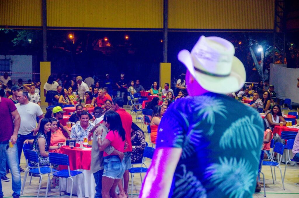 268775287 1305434419868418 6719313262018784272 n Prefeitura de Candiba realiza festa de confraternização dos Garis