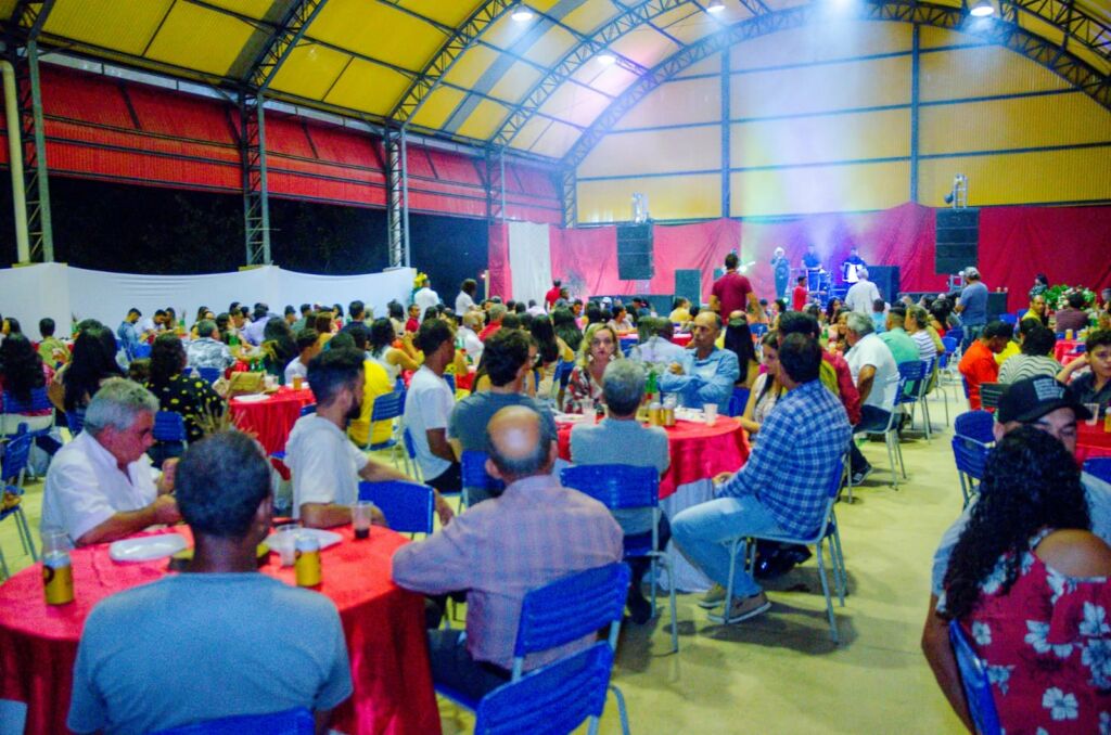 268797221 1305434446535082 461095038772208651 n Prefeitura de Candiba realiza festa de confraternização dos Garis