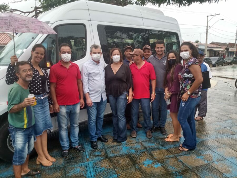 ENTREGA VEÍCULO 0KM (5) ENTREGA VEÍCULO 0KM (5)