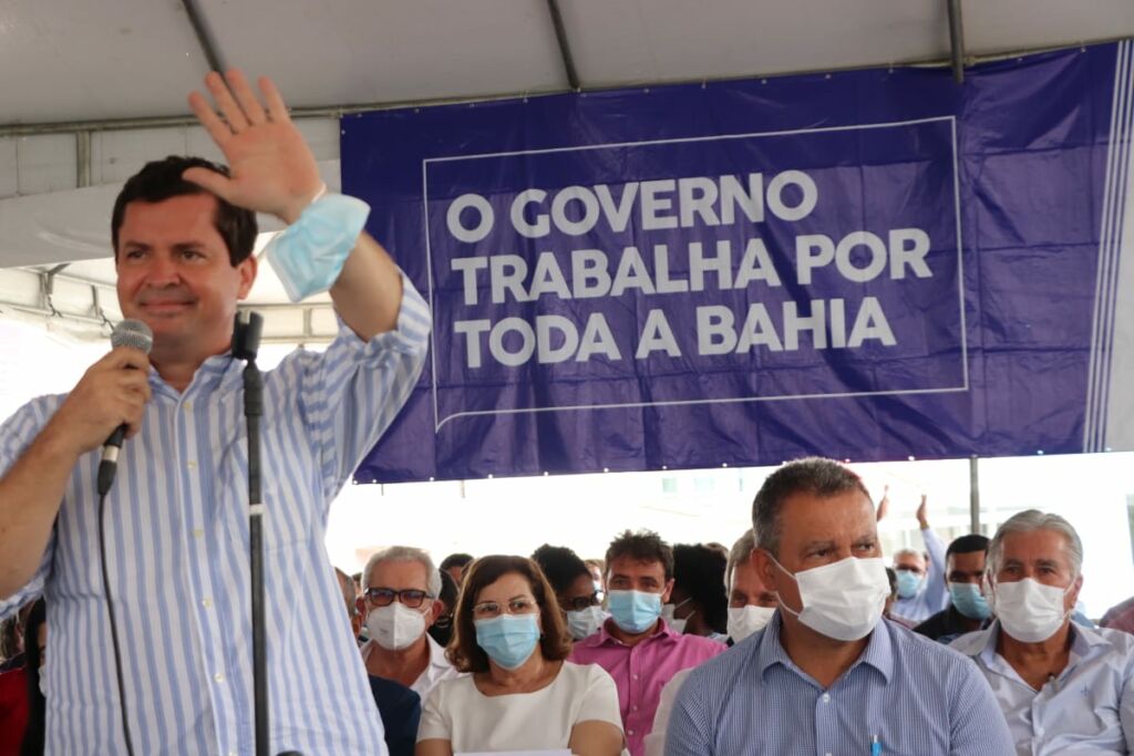 WhatsApp Image 2021 12 08 at 11.35.54 1 Prefeito Neto recepciona Governador Rui Costa e conquista importantes obras para Igaporã