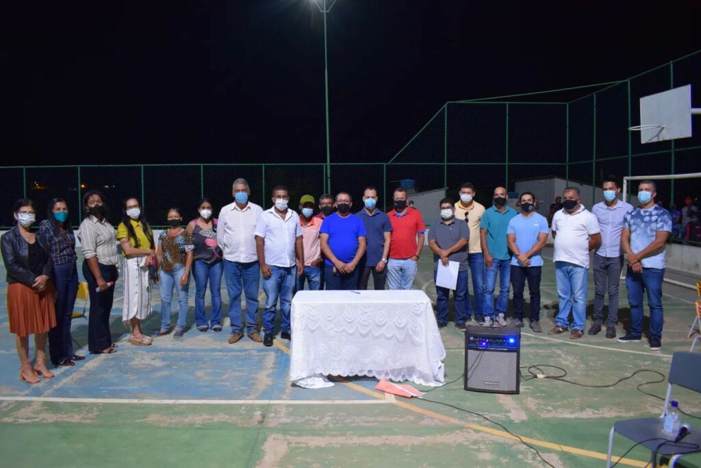 272153594 3023531224562440 2256949899167467651 n Prefeito de Pindaí assina ordem de serviço autorizando a criação de uma Unidade Escolar na Comunidade Pesqueiro