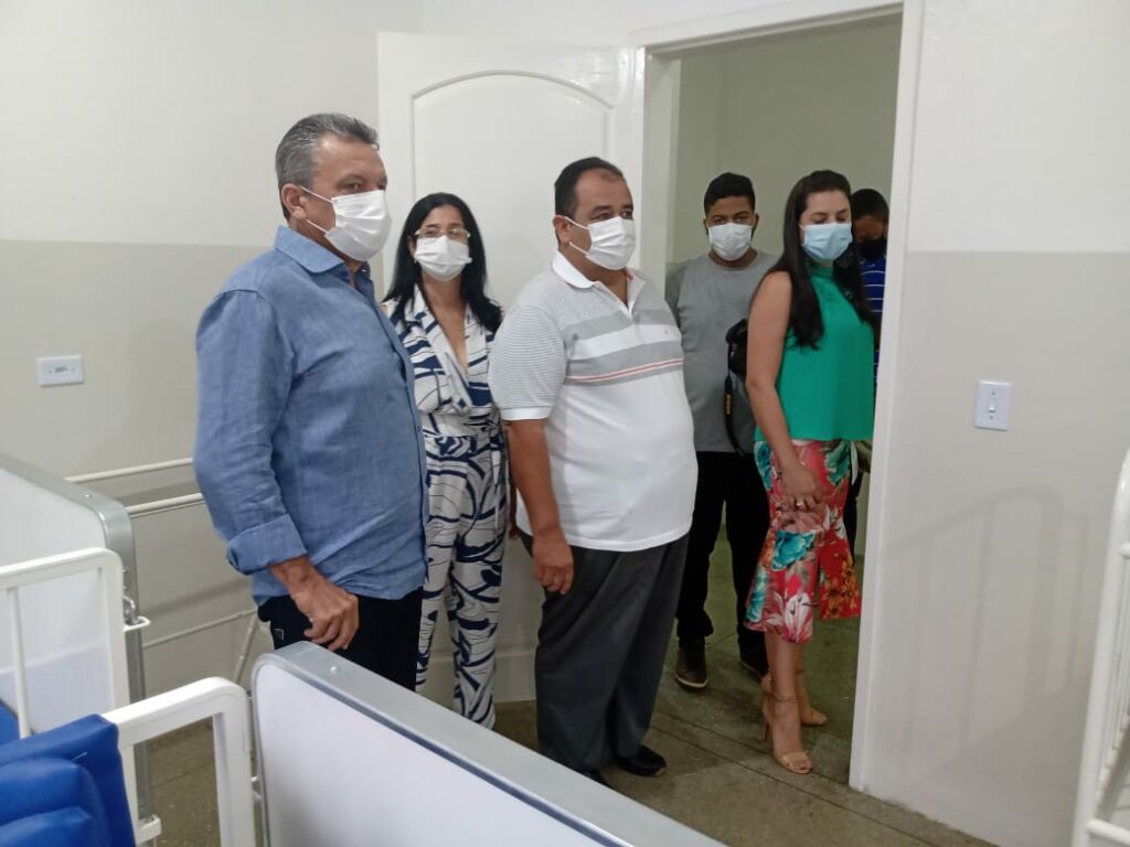 BOTUPORA 5 Deputado Charles Fernandes participa de entrega de hospital em Botuporã