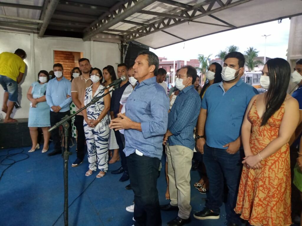 BOTUPORA 6 Deputado Charles Fernandes participa de entrega de hospital em Botuporã