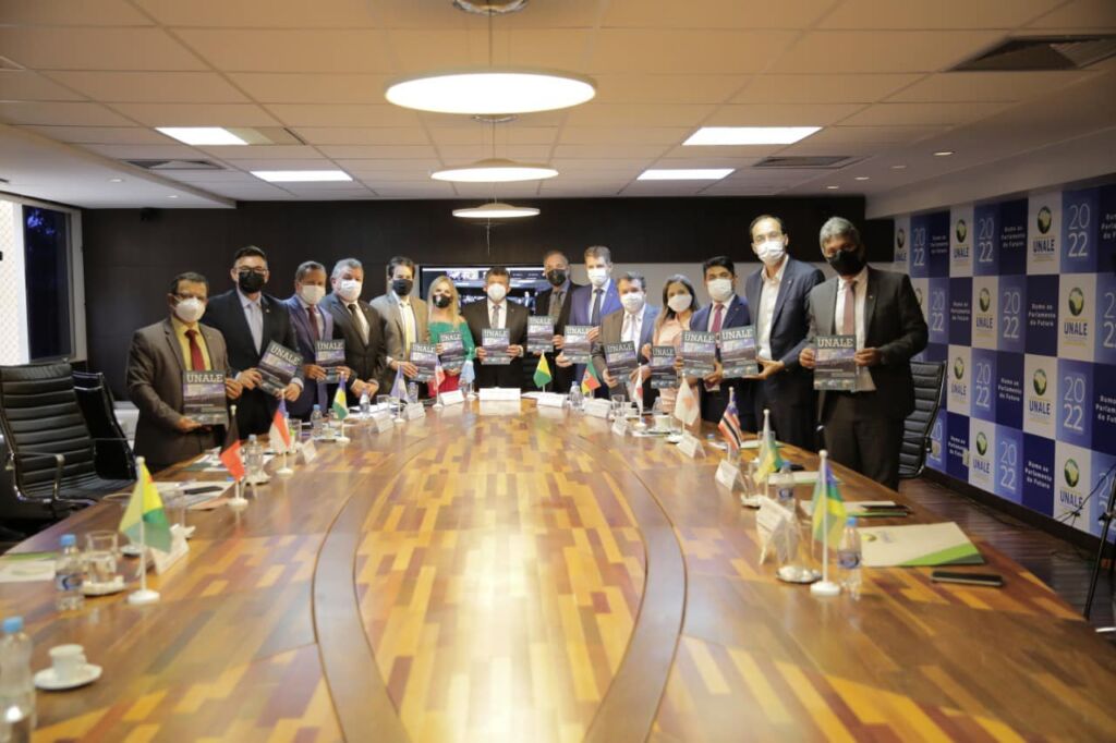 POSSE UNALE Deputada Ivana Bastos toma posse como tesoureira-geral da Unale