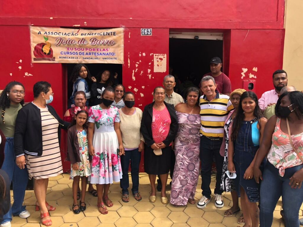 MORRO DO CHAPEU 6 Deputado Charles Fernandes prestigia Feira de Artesanato em Morro do Chapéu