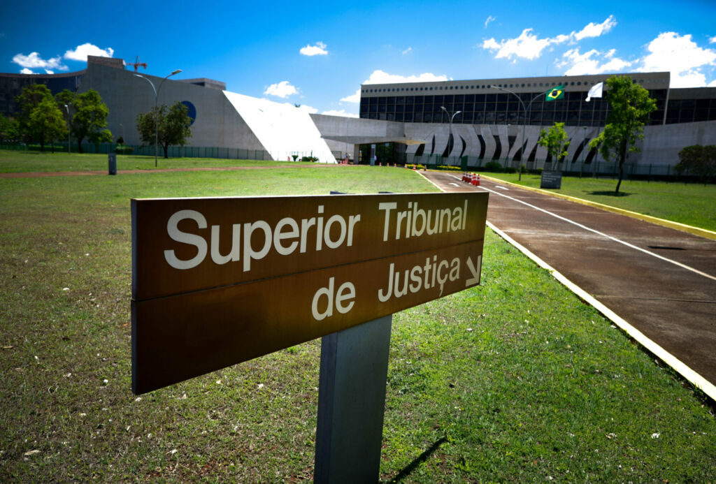 STJ 2 STJ suspende curso de ações das atividades concomitantes