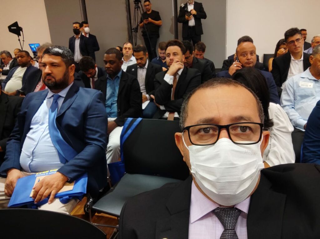 WhatsApp Image 2022 12 14 at 12.24.59 Prefeito de Pindaí João Veiga cumpre agenda de trabalho na capital federal