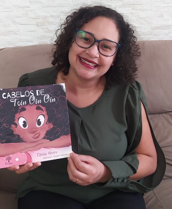 9e89be93 7a7d 4934 9ca1 0984c74d8690 Copia Professora de Pindaí lança livro infantil “CABELOS DE Toin Oin Oin” em São Paulo