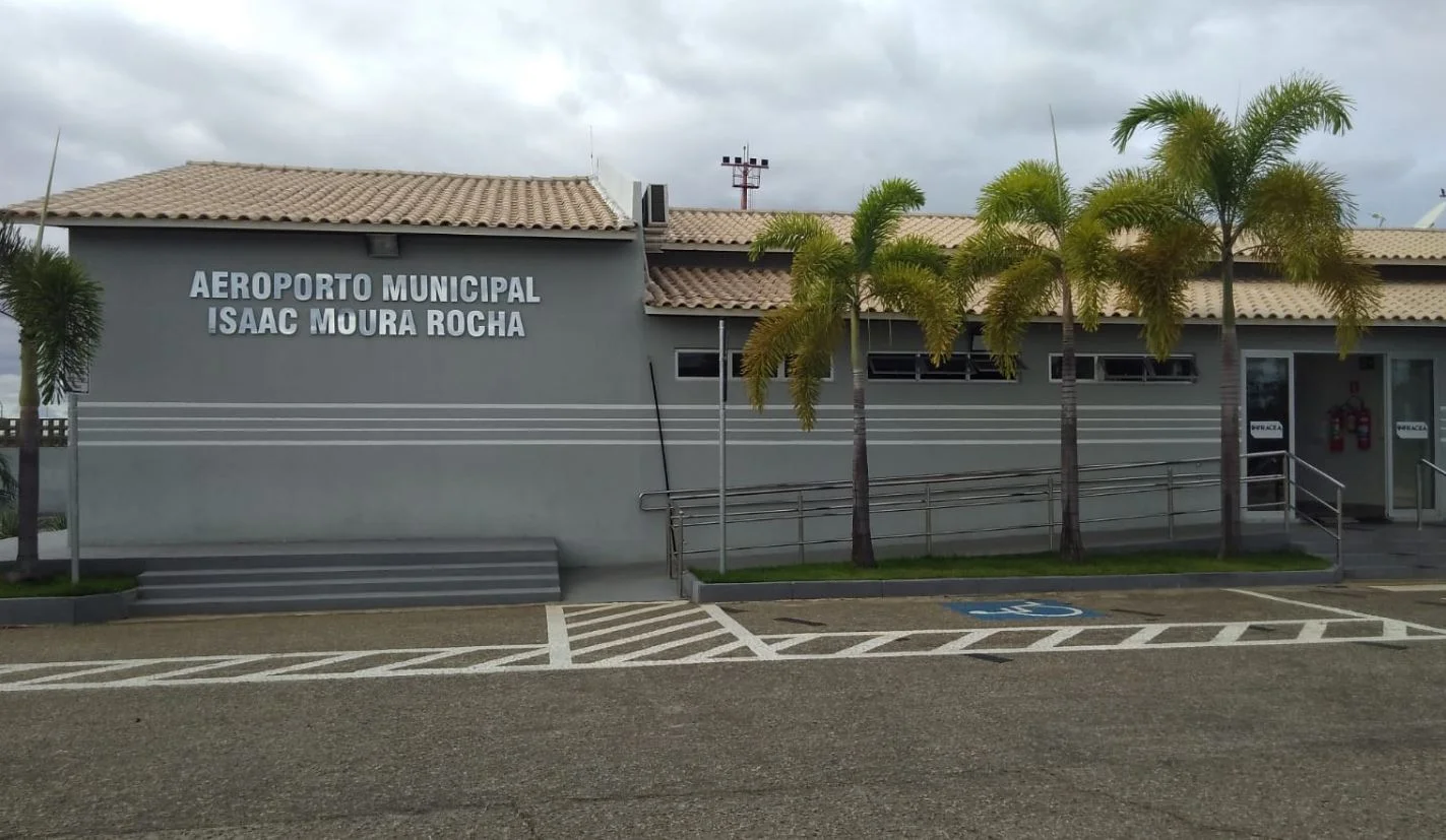Aeroporto-Isaac-Moura-Rocha-Guanambi.jpg