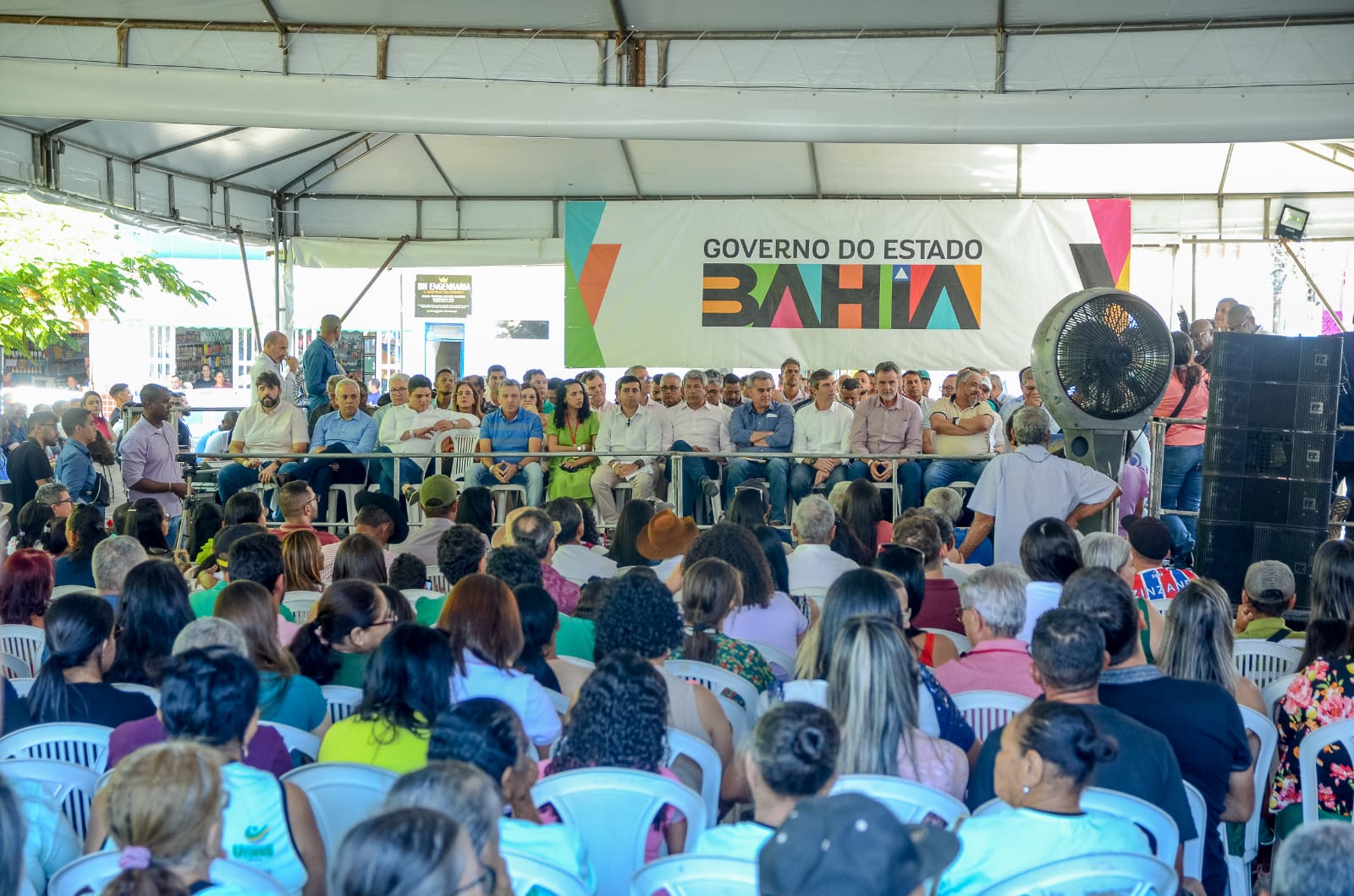 231a0a46 02b7 4873 92e8 4bb518163817 Deputado Charles Fernandes prestigia ato de entrega de obras em Urandi e destaca conquistas para a comunidade