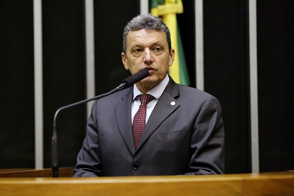 Charles Fernandes Deputado Charles Fernandes critica fala do governador Romeu Zena em relação ao Nordeste; "Discurso de ódio e discriminação contra a região"