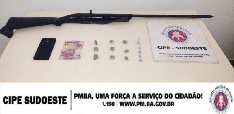 68a14ac2 da75 4c13 9ef0 79632cea6d9d Caesg prende homem por tráfico de drogas e posse ilegal de arma de fogo em Carinhanha