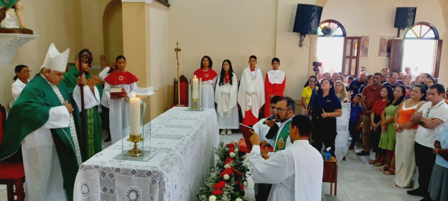 WhatsApp Image 2024 02 13 at 17.03.18 Pe. Paulo Ferreira toma posse na Paróquia São João Batista em Pindaí