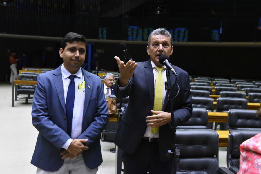 AGENDA BRASILIA 3 Deputado Charles Fernandes intensifica solicitações em prol da Educação, Turismo e Abastecimento de Água em Brasília