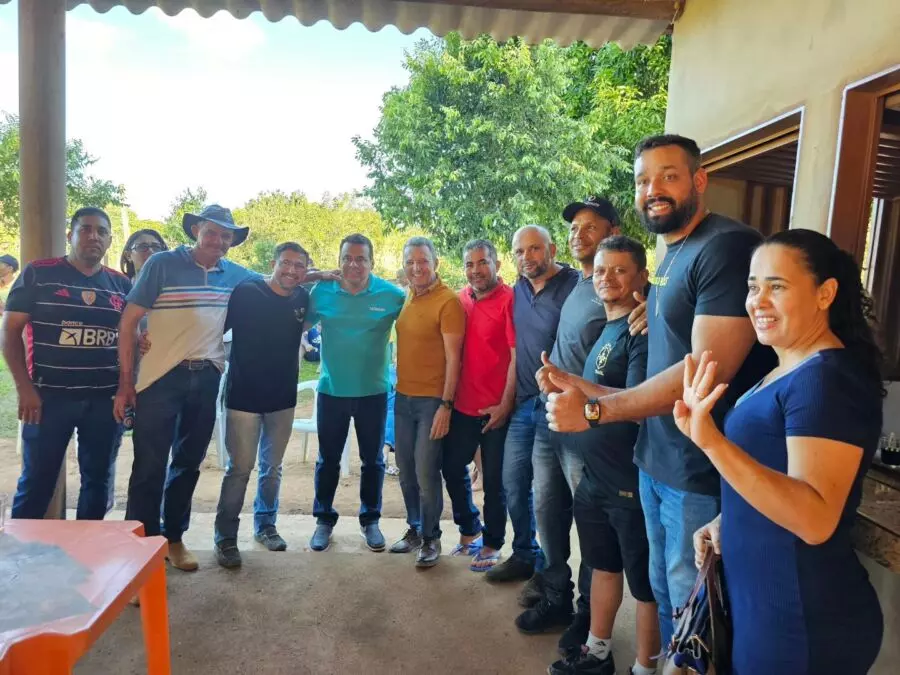CORRENTINA 3 Deputado Charles Fernandes cumpre intensa agenda política no Oeste e Sudoeste Baiano