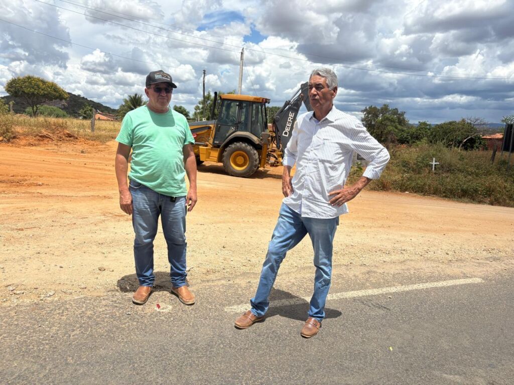 WhatsApp Image 2025 03 27 at 06.19.31 Prefeito João Veiga acompanha obras de infraestrutura e abastecimento de água no município
