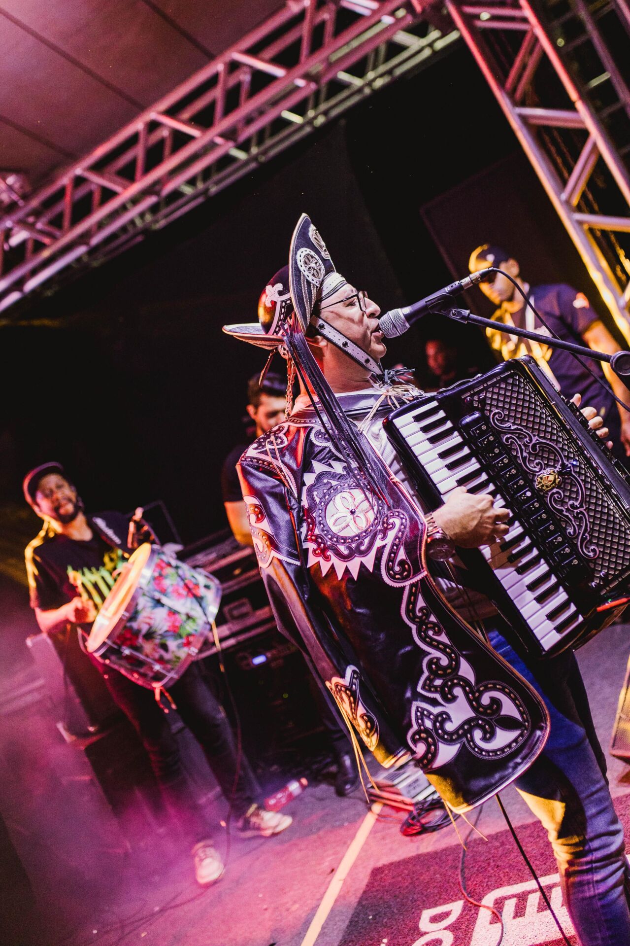 WhatsApp Image 2025-06-18 at 17.54.05 (3) WhatsApp Image 2025-06-18 at 17.54.05 (3)