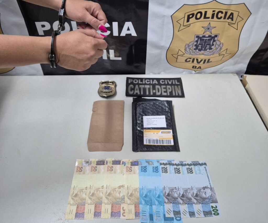 Imagem do WhatsApp de 2025 07 24 as 18.09.48 dfd18a71 scaled e1753398084354 1536x1280 1 Mulher de 33 anos é presa em flagrante com cédulas falsas em Guanambi
